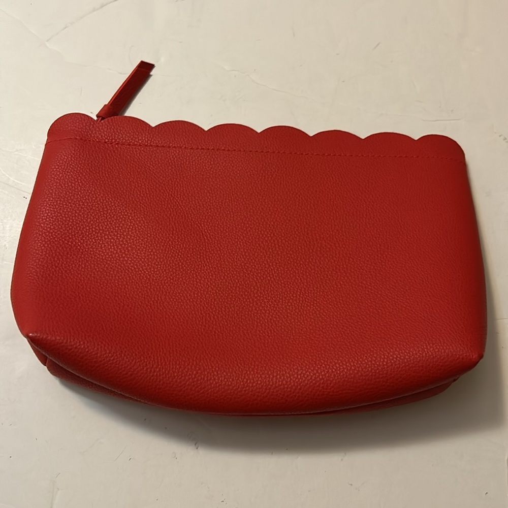 Red pouch - Picture 2 of 7
